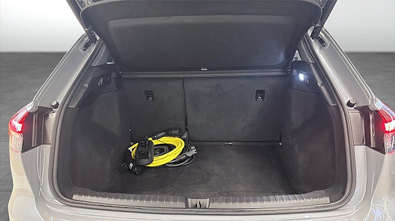 Audi Q4 e-tron 7 of 14