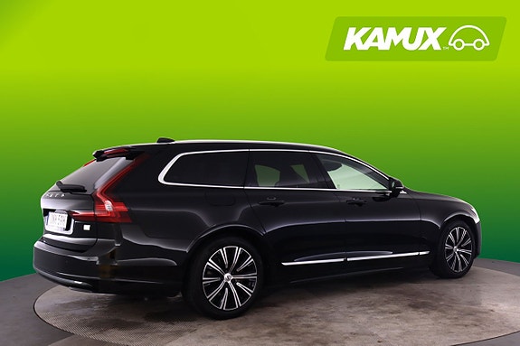 Volvo V90 2 of 22
