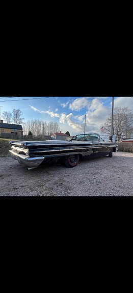 Pontiac Bonneville 4 of 8