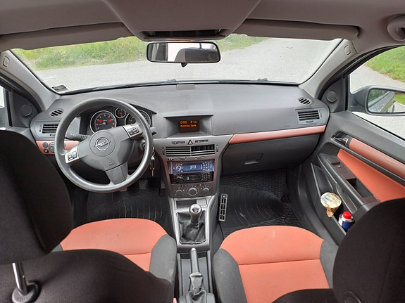 Opel Astra 5 of 6