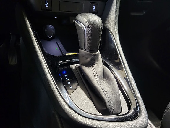 Toyota Yaris 11 of 14