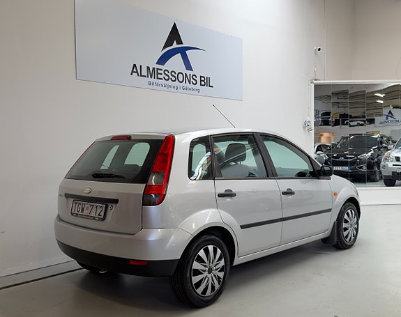 Ford Fiesta 7 of 15
