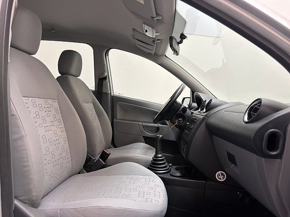 Ford Fiesta 11 of 15