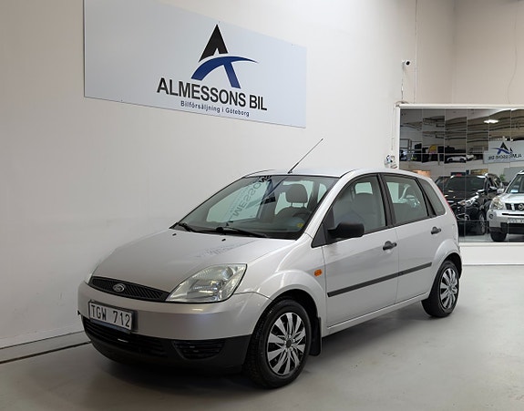 Ford Fiesta 2 of 15