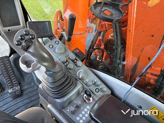 Hjulgrävare Hitachi ZX140W-5B 16 of 30