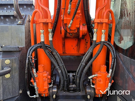 Hjulgrävare Hitachi ZX140W-5B 26 of 30