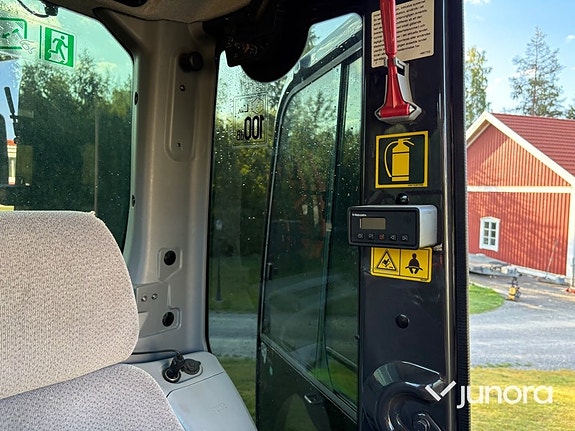Hjulgrävare Hitachi ZX140W-5B 21 of 30