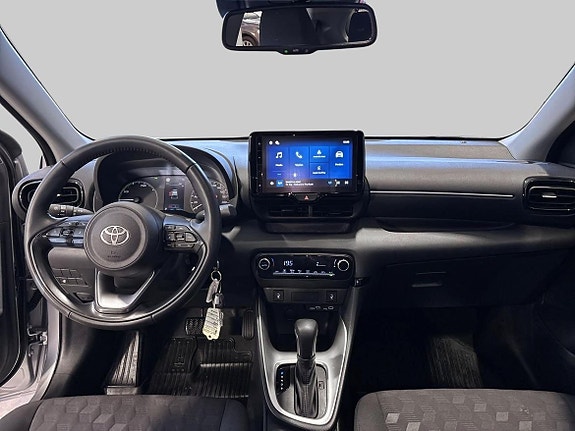 Toyota Yaris 12 of 19
