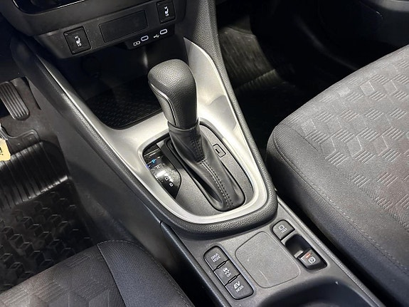 Toyota Yaris 18 of 19