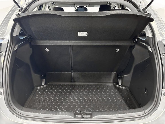 Toyota Yaris 13 of 19