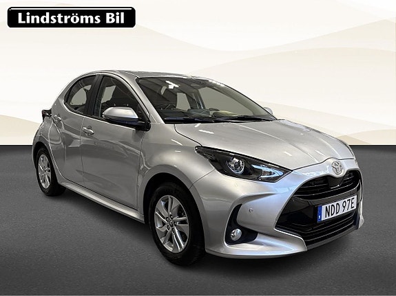 Toyota Yaris 3 of 19