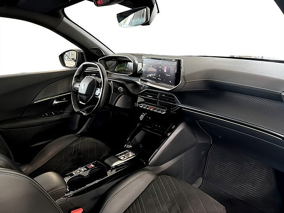 Peugeot 2008 14 of 18