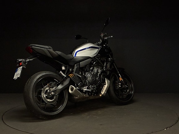 Yamaha MT-07 Öhlins, comfortsadlar samt quickshifter 6 of 6
