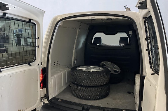 Volkswagen Caddy Maxi 6 of 11