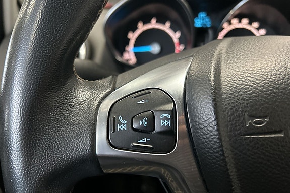 Ford Fiesta 16 of 30