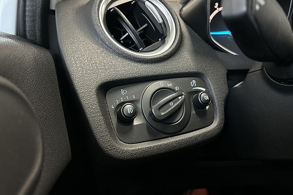 Ford Fiesta 21 of 30
