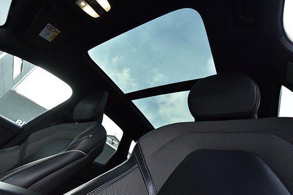 Volvo XC60 12 of 28