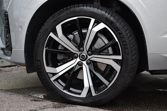 Volvo XC60 9 of 28