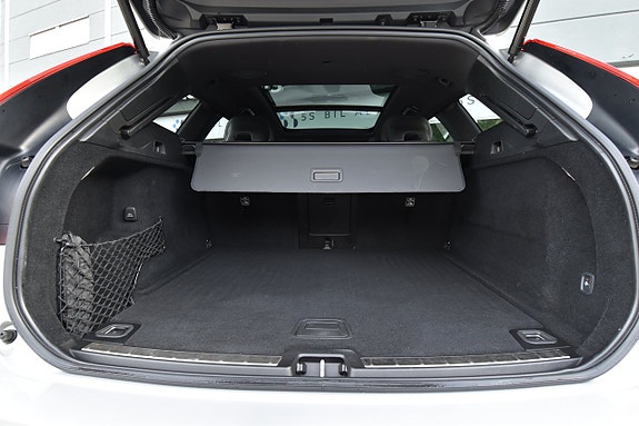 Volvo XC60 14 of 28