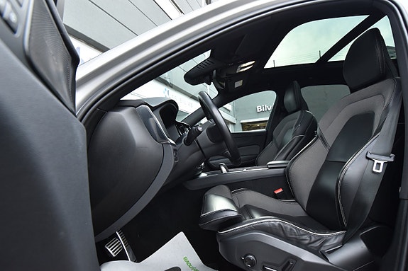 Volvo XC60 11 of 28