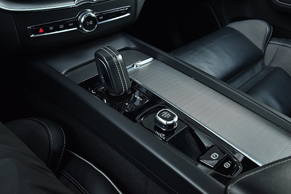 Volvo XC60 17 of 28