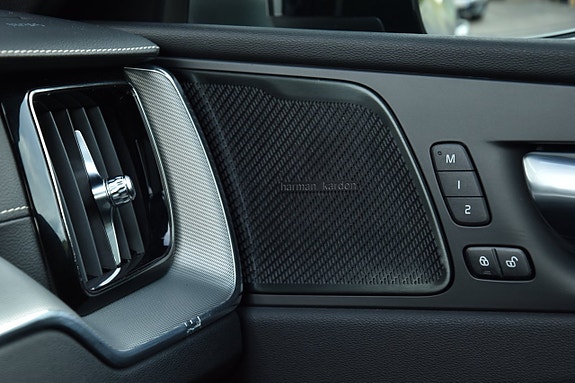 Volvo XC60 26 of 28