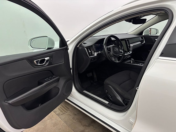 Volvo V60 12 of 26