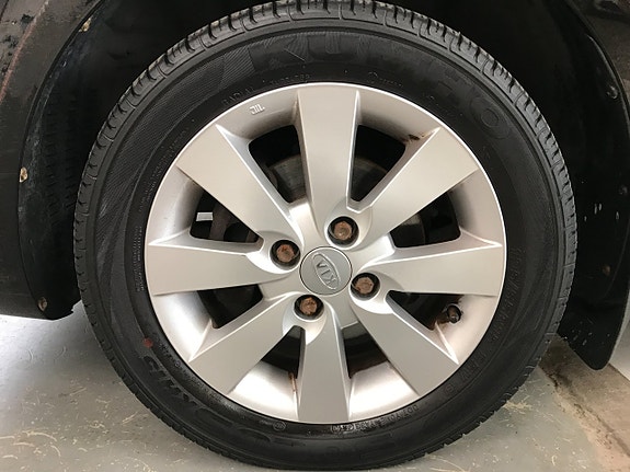 Kia Rio 7 of 18