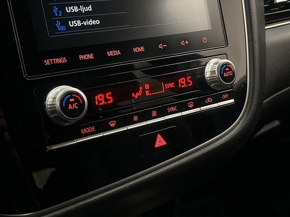 Mitsubishi Outlander 24 of 30