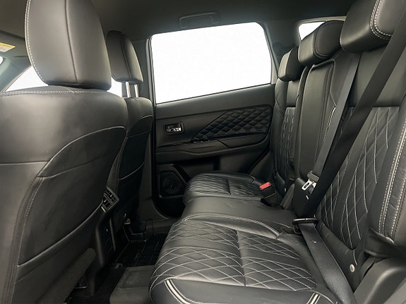 Mitsubishi Outlander 28 of 30