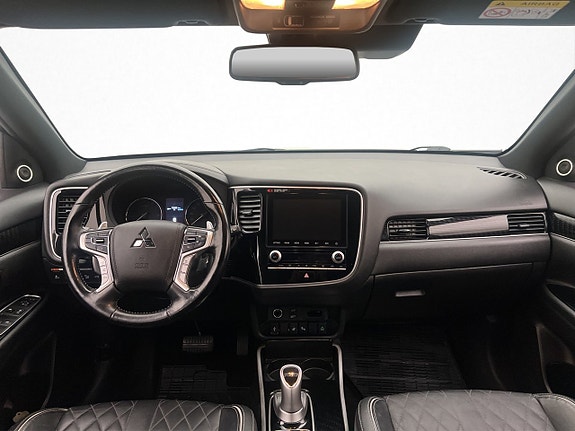 Mitsubishi Outlander 13 of 30