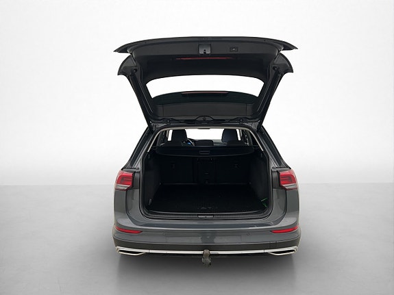 Volkswagen Golf Alltrack 10 of 30