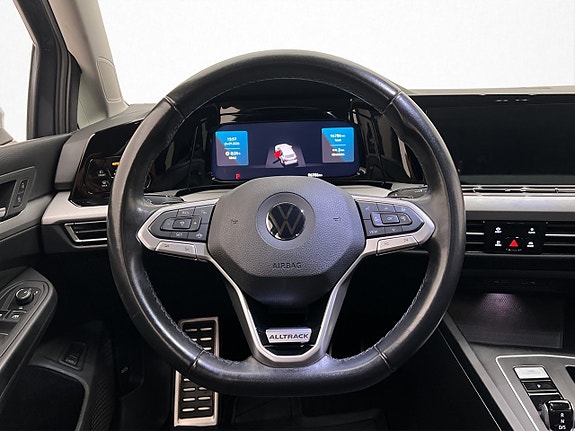 Volkswagen Golf Alltrack 14 of 30