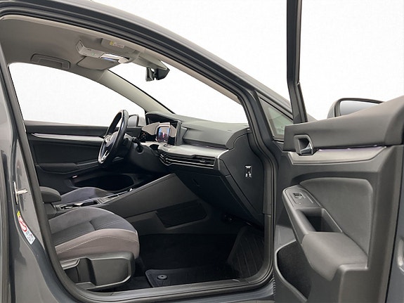 Volkswagen Golf Alltrack 27 of 30