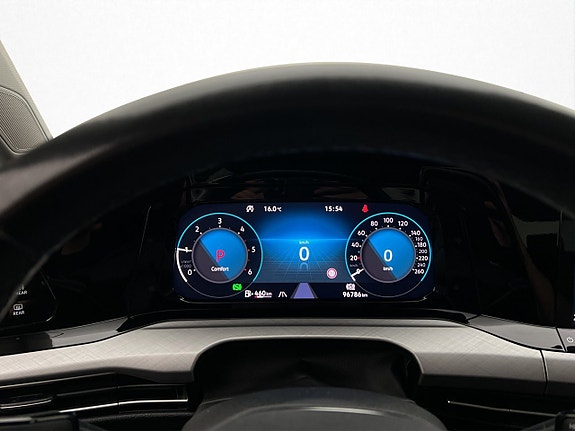 Volkswagen Golf Alltrack 16 of 30