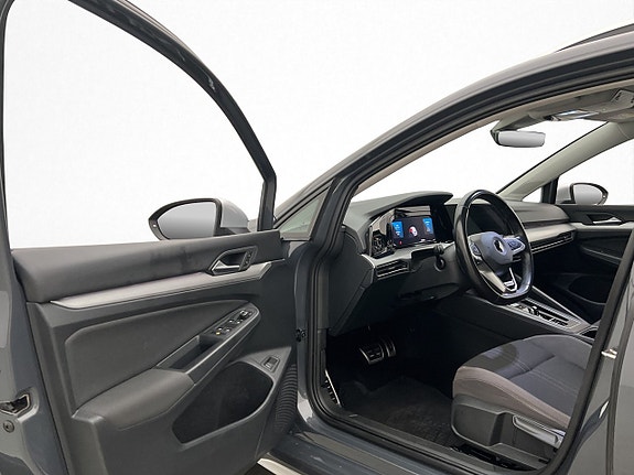 Volkswagen Golf Alltrack 11 of 30