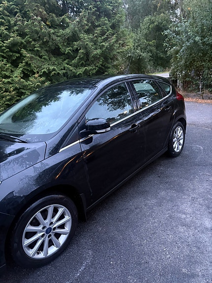 Ford Focus 2 of 6