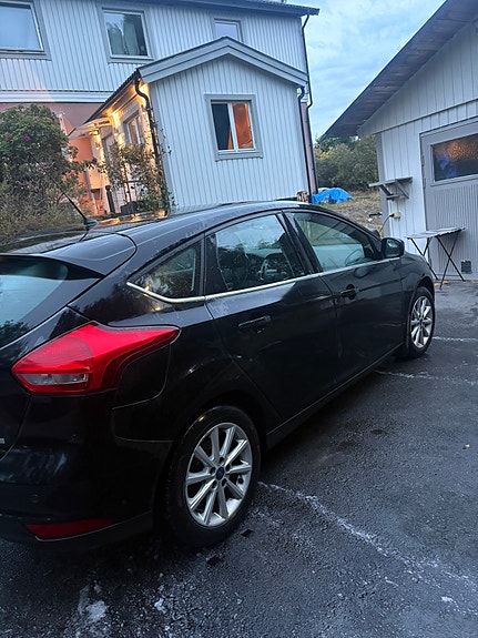 Ford Focus 4 of 6