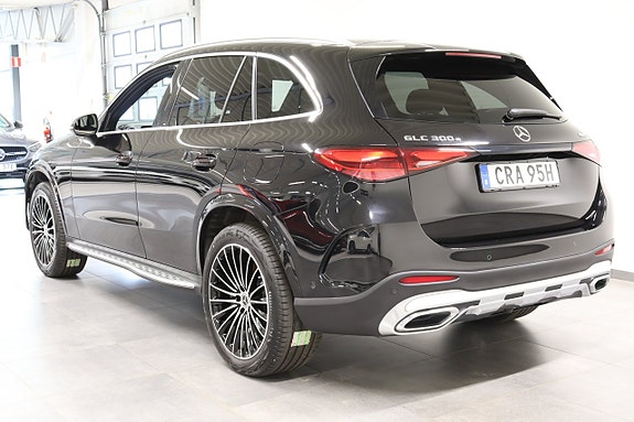 Mercedes-Benz GLC300 e 4 of 25