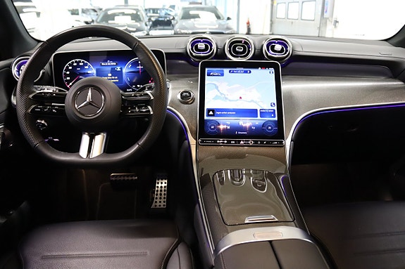 Mercedes-Benz GLC300 e 12 of 25