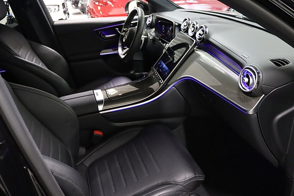 Mercedes-Benz GLC300 e 24 of 25