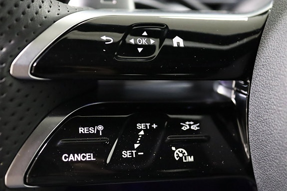 Mercedes-Benz GLC300 e 20 of 25