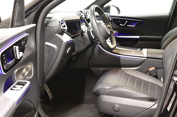 Mercedes-Benz GLC300 e 10 of 25