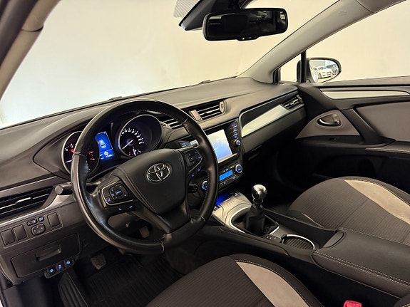 Toyota Avensis 6 of 13