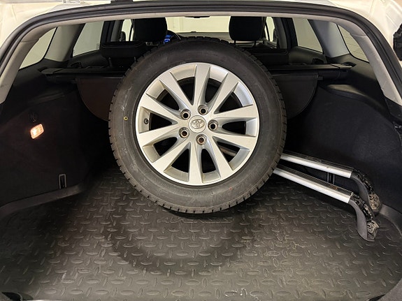 Toyota Avensis 11 of 13