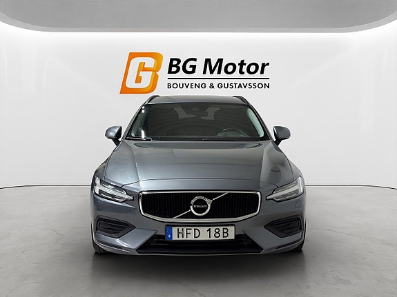 Volvo V60 2 of 22