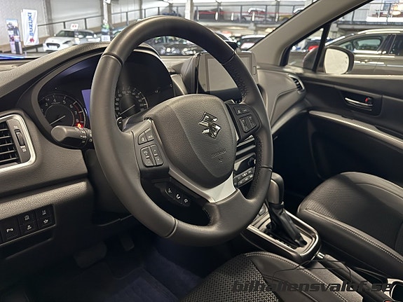 Suzuki S-Cross 3 of 11