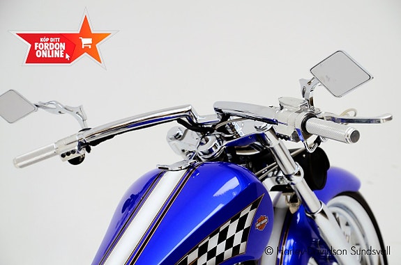 Harley-Davidson Deuce Custom *Hemleverans* 10 of 11