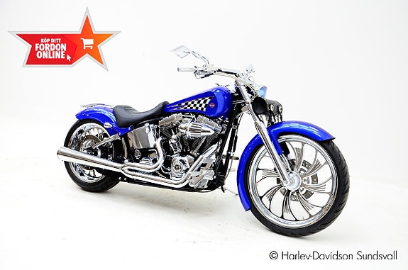 Harley-Davidson Deuce Custom *Hemleverans* 2 of 11