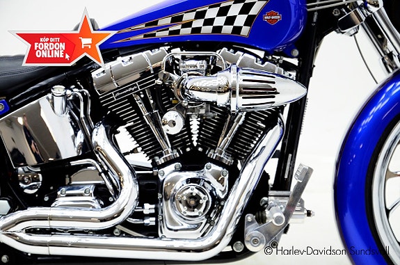 Harley-Davidson Deuce Custom *Hemleverans* 6 of 11